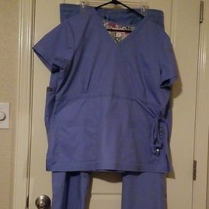 Scrub top and bottom Koi